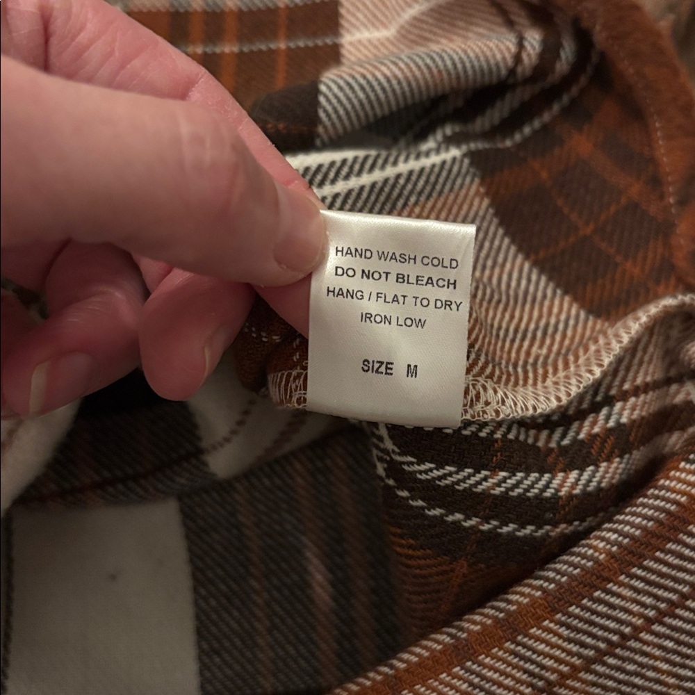 ACOA Oversized Plaid Shacket in Brown Tones, Front Pockets Button-up, Size Med - Picture 8 of 8